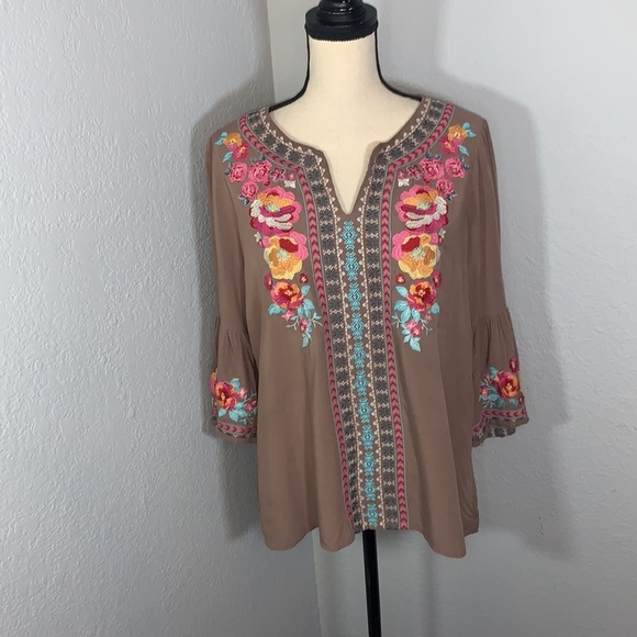 Andree Brown Embroidered Boho 3/4 Sleeve Blouse size  Medium - Picture 11 of 11